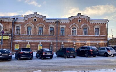Жилой дом купцов Платуновых с магазинами
