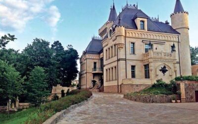 Замок Максима Галкина (признан Минюстом РФ иноагентом)