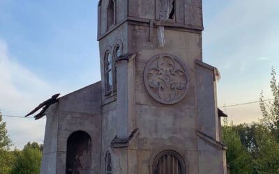 Бутафорская кирха киногородка Piligrim Porto в Фирсановке