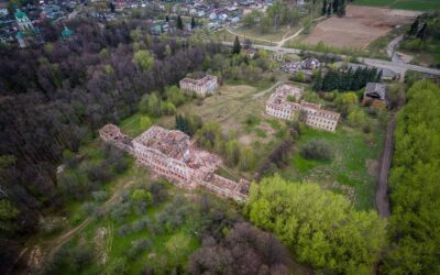 Восточный флигель усадьбы Гребнево