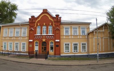 Здание Школы управления путей сообщения