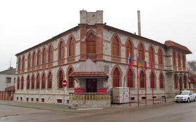 Здание коммерческого клуба в Миллерово