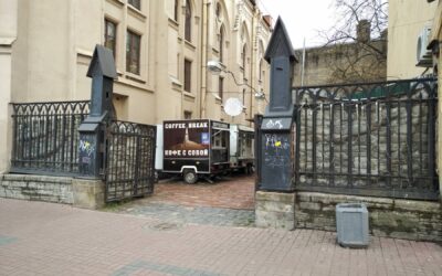 Ворота кирхи Св. Михаила на Васильевском острове