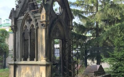 Усыпальница тайного советника А. В. фон дер Палена на Новодевичьем кладбище в Петербурге