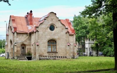 Дом привратника в Орловском парке в Стрельне