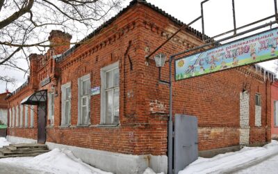 Здание начальной школы в Покрове